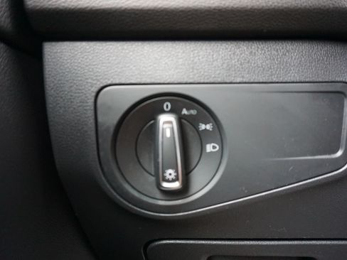 Used 2022 Volkswagen Tiguan SE FWD image 26