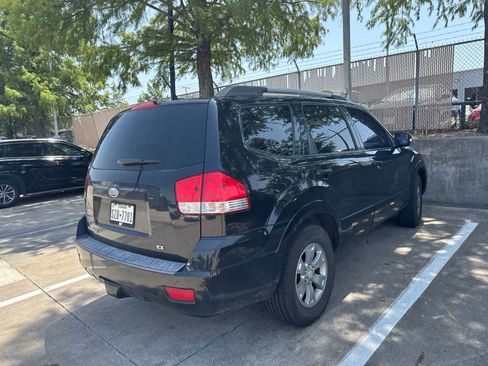 Used 2009 Kia Borrego EX w/ Luxury Pkg RWD image 3