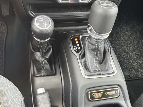 New 2026 Jeep Gladiator Sport AWD/4WD image 31