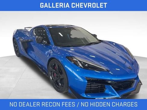 Used 2025 Chevrolet Corvette Z06 w/ Z07 Performance Package image 3
