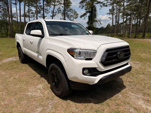 Used 2023 Toyota Tacoma SR5 RWD image 7