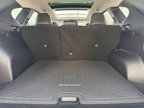 Used 2025 Hyundai Tucson Limited AWD/4WD image 12