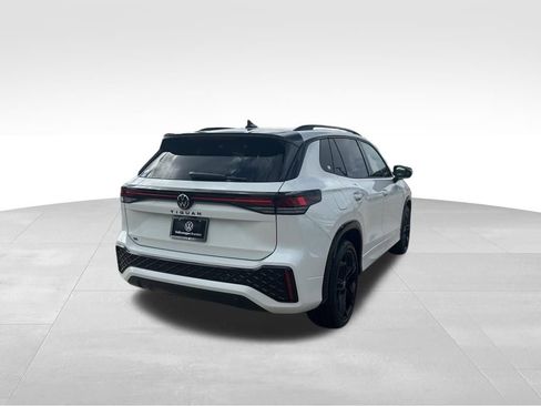 New 2026 Volkswagen Tiguan SE R-Line image 5