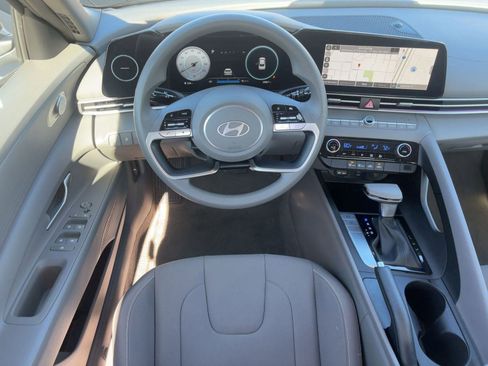 Used 2024 Hyundai Elantra SEL image 26