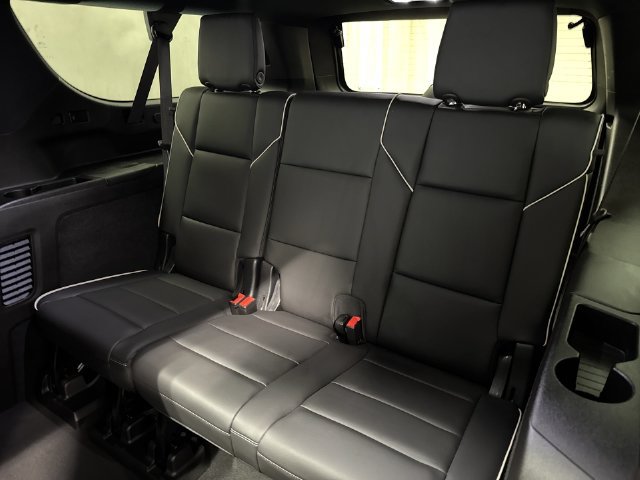 Certified 2021 Cadillac Escalade ESV Premium Luxury AWD/4WD image 16