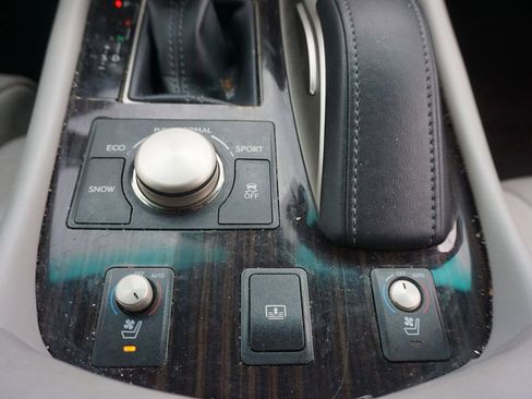 Used 2016 Lexus LS 460 w/ Comfort Package image 12