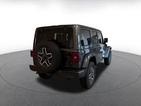 Used 2025 Jeep Wrangler Unlimited Sahara AWD/4WD image 7