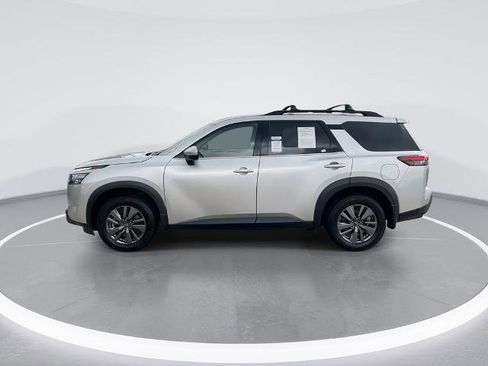 Certified 2024 Nissan Pathfinder SV AWD/4WD image 5