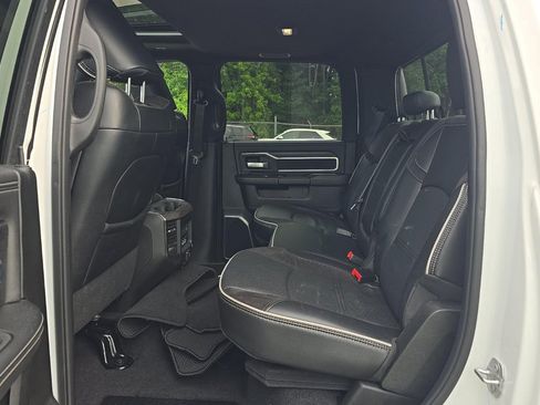 Used 2025 RAM 2500 Laramie AWD/4WD image 8