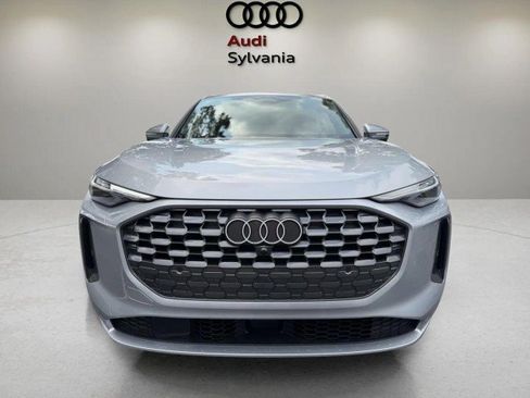 Used 2025 Audi Q5 Premium Plus w/ Premium Plus AWD/4WD image 2