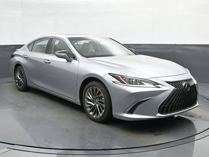 Certified 2024 Lexus ES 300h w/ Accessory Package (Z1)