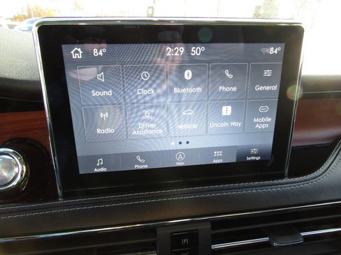 Used 2022 Lincoln Corsair Reserve image 17