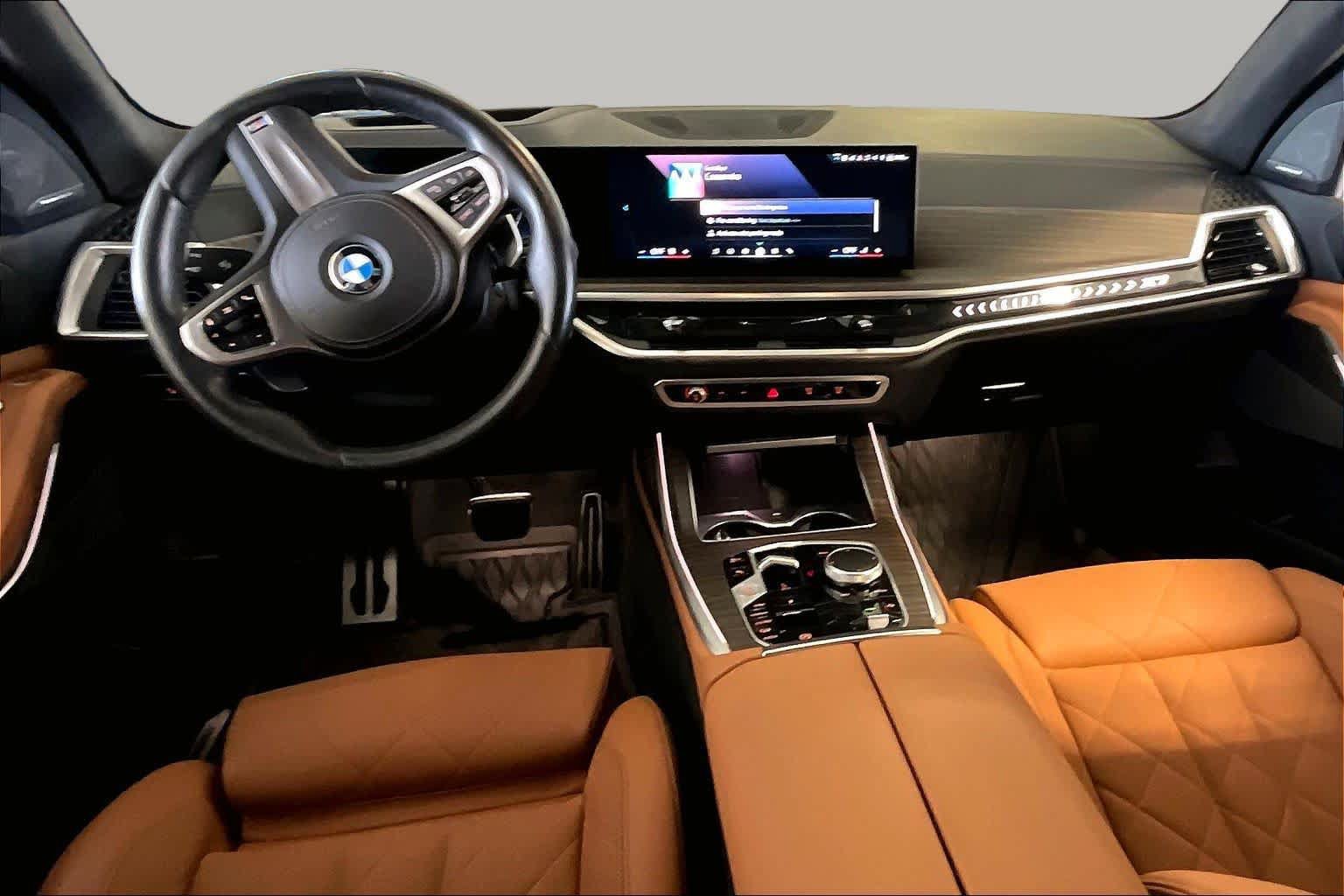 Used 2024 BMW X7 xDrive40i w/ M Sport Package AWD/4WD image 14