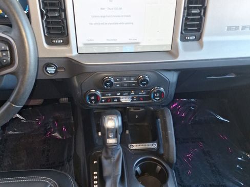 Used 2025 Ford Bronco Outer Banks w/ Sasquatch Package AWD/4WD image 14