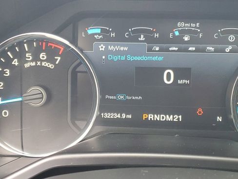 Used 2016 Ford F150 Lariat w/ Equipment Group 502A Luxury AWD/4WD image 16