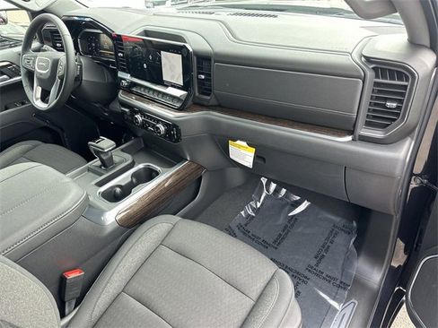 New 2026 GMC Sierra 1500 Elevation w/ LPO, Elevation Black Package image 28