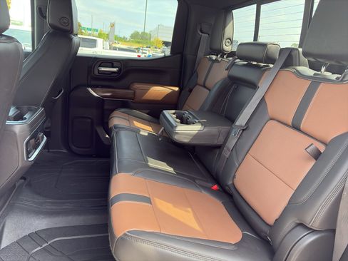 Used 2022 Chevrolet Silverado 1500 High Country w/ LPO, Dark Essentials Package AWD/4WD image 17