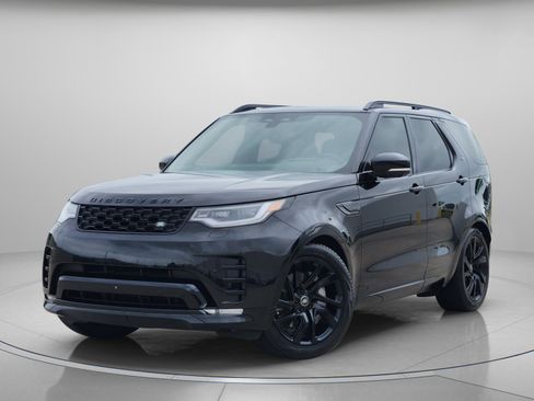 Certified 2025 Land Rover Discovery Dynamic SE AWD/4WD image 1