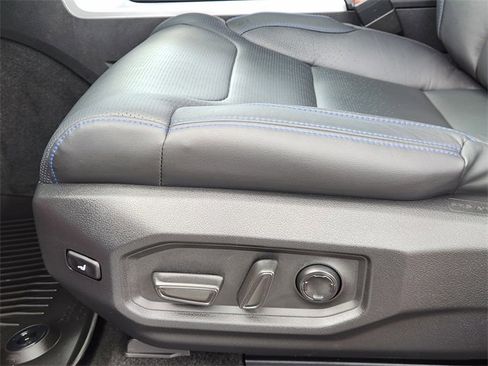 Used 2022 Toyota Tundra Platinum w/ Advanced Package image 18