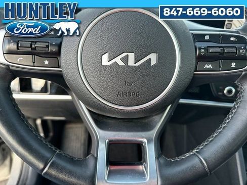 Used 2025 Kia Sportage SX image 29