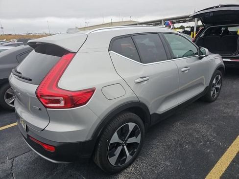 Certified 2025 Volvo XC40 B5 Plus image 2