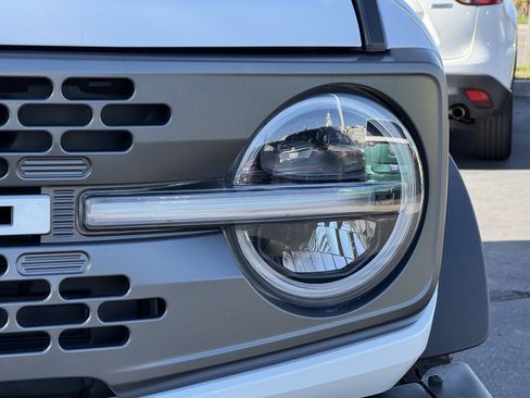 Used 2023 Ford Bronco Badlands image 6