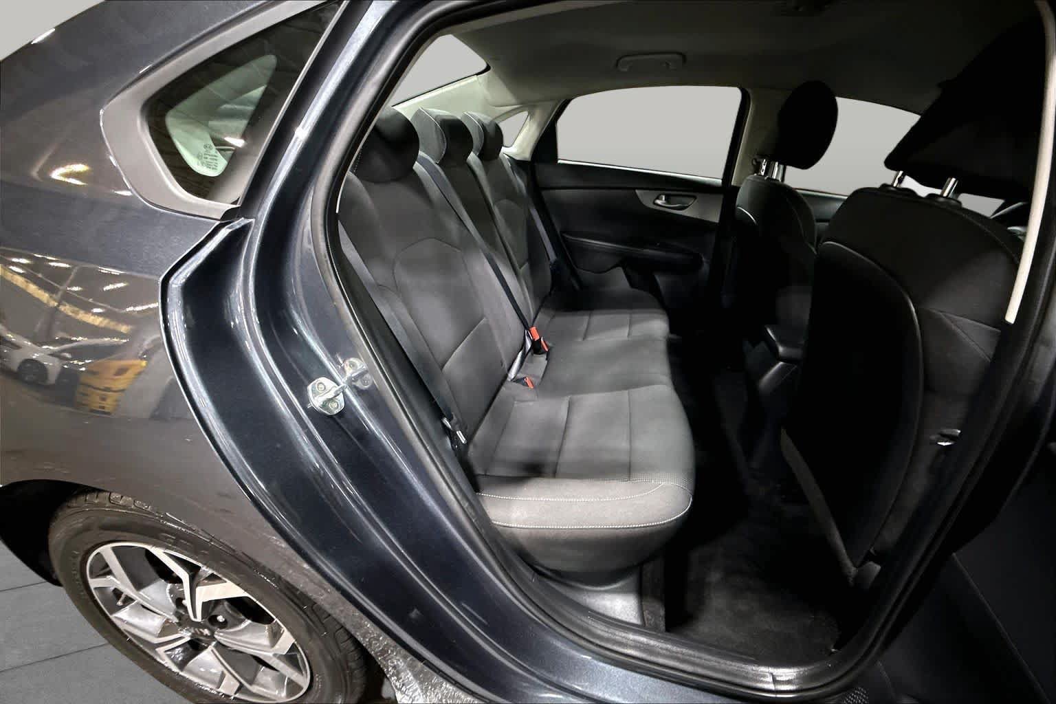 Used 2021 Kia Forte LXS FWD image 19