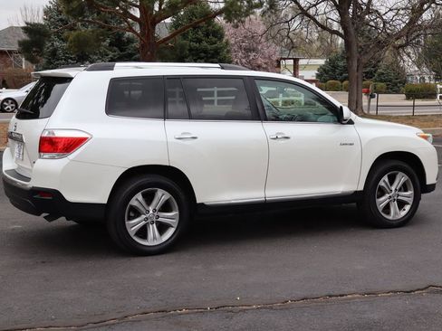 Used 2013 Toyota Highlander Limited image 4