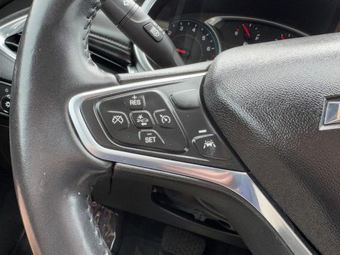 Used 2018 Chevrolet Malibu LT w/ Leather Package FWD image 19
