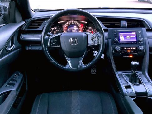 Used 2018 Honda Civic Sport image 5