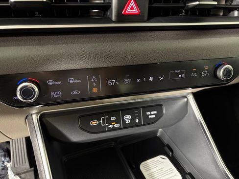 New 2026 Kia Carnival EX image 28