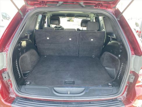 Used 2019 Jeep Grand Cherokee Laredo image 22