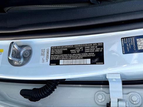 New 2026 Volvo XC40 B5 Plus w/ Protection Package Premier image 22