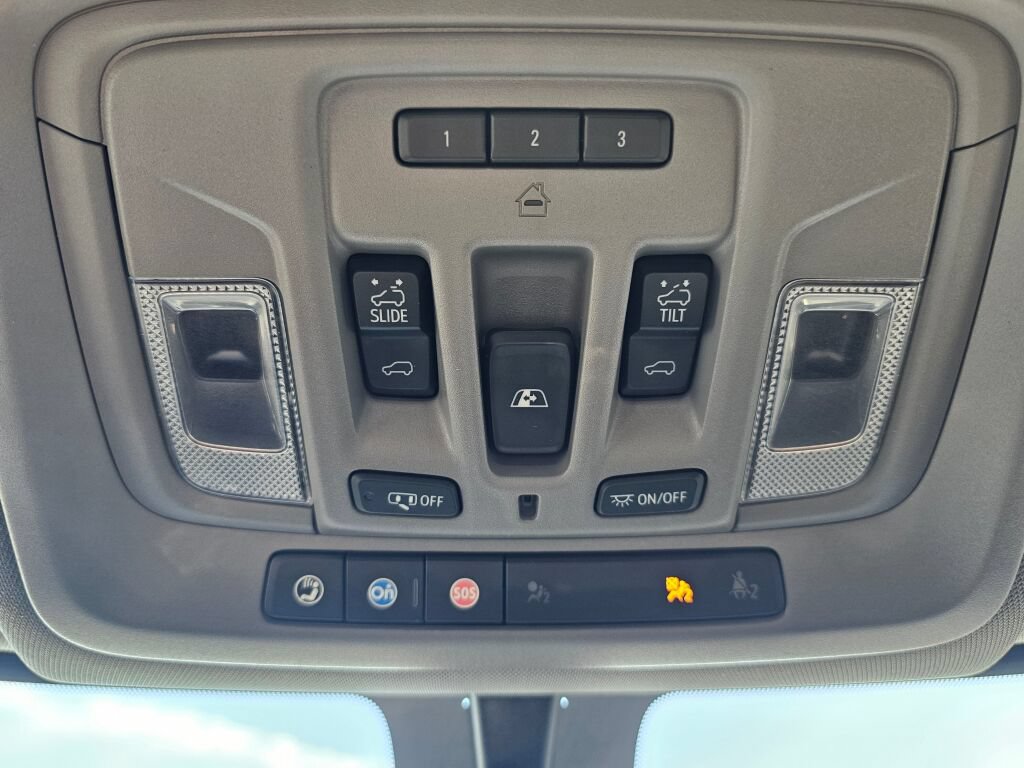Used 2022 Chevrolet Silverado 2500 LTZ w/ LTZ Convenience Package AWD/4WD image 33
