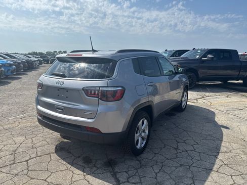 Used 2018 Jeep Compass Latitude w/ Popular Equipment Group FWD image 6