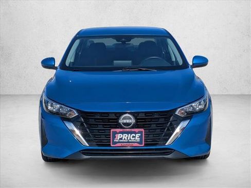Used 2024 Nissan Sentra SV FWD image 2