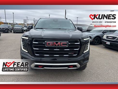 Used 2025 GMC Yukon XL AT4 image 3