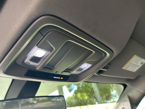 Used 2019 Chevrolet Silverado 1500 Custom image 37