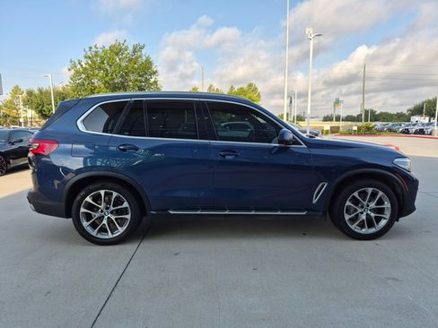 Used 2019 BMW X5 xDrive40i w/ Premium Package AWD/4WD image 4