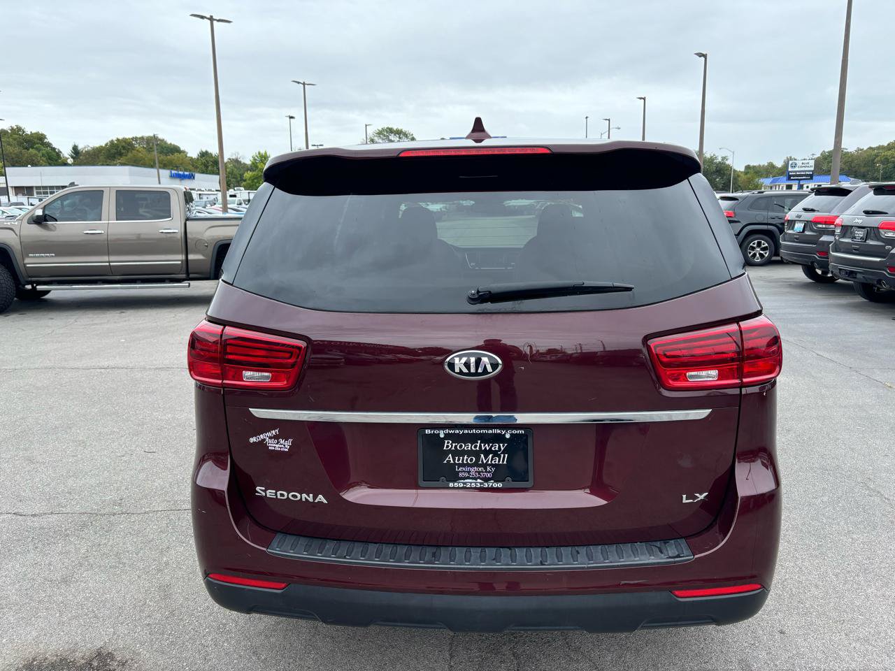 Used 2020 Kia Sedona LX FWD image 4
