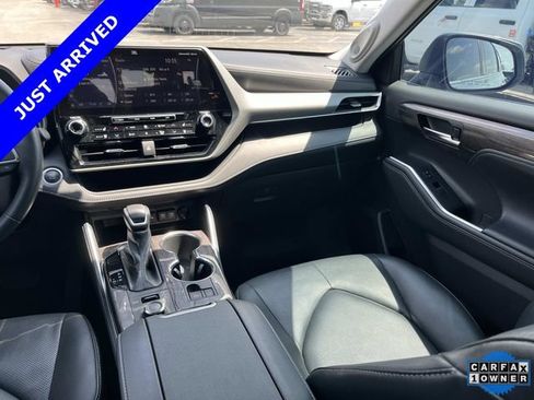 Used 2021 Toyota Highlander Platinum AWD/4WD image 14