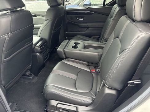 Used 2025 Honda Pilot EX-L image 25