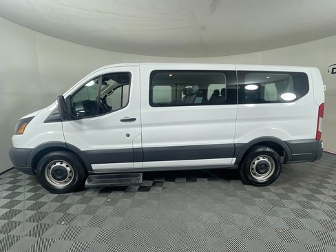 Used 2017 Ford Transit 150 XL image 3