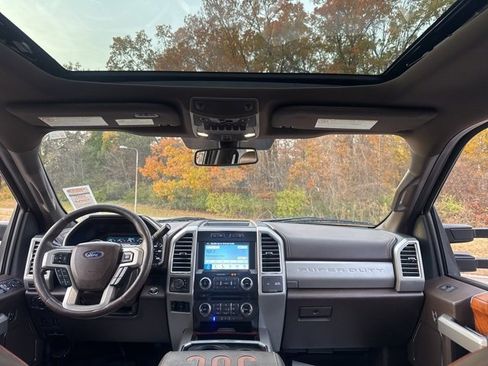 Used 2017 Ford F250 King Ranch w/ King Ranch Ultimate Package image 13