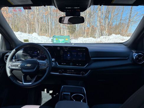 Used 2025 Chevrolet Equinox LT image 33