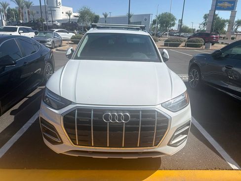 Used 2021 Audi Q5 2.0T Premium Plus w/ Premium Plus Package AWD/4WD image 2