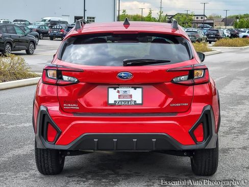 Used 2024 Subaru Crosstrek 2.0i Premium AWD/4WD image 5