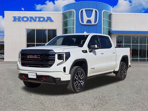 Used 2024 GMC Sierra 1500 AT4 w/ Technology Package image 7