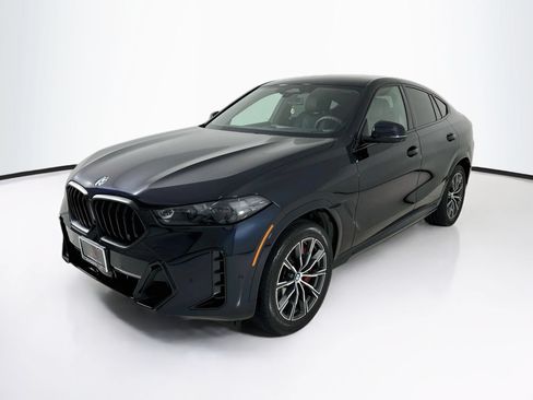 Used 2025 BMW X6 xDrive40i w/ Premium Package AWD/4WD image 3