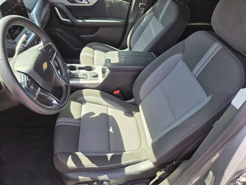 Used 2025 Chevrolet Blazer LT FWD image 6